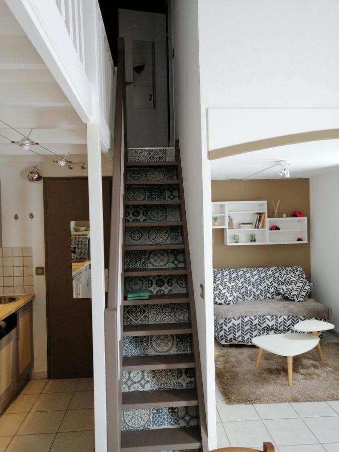 Sous Le Soleil De Provence Petite Maison Au Calme Et Tres Bien Equipee De 40M2 Avec Wifi -Jardin Prive-La Piscine Est Commune A La Residence Et Ouverte Du 1Er Mai Au 30 Septembre De 09H A 21H,En Juillet Et Aout Reservation Uniquement Du Samedi Au Sam Forcalqueiret Экстерьер фото